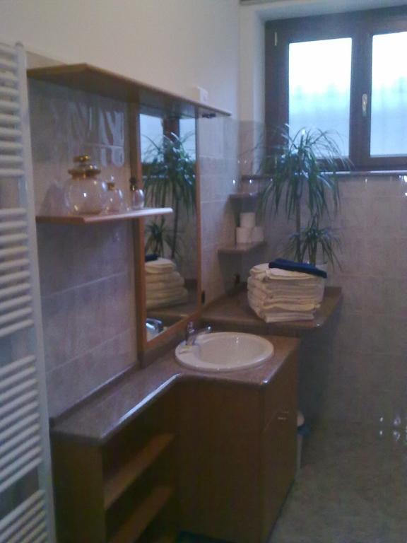 Affittacamere Valchiavenna - Foresteria Lombarda Con Parcheggio Privato Sul Posto! Apprezzata Gestione Familiare Dal 2012, Qualita-Prezzo Top! "Guest-House With Private Parking On Site! Appreciated Family Management Since 2012, Quality-Price Top!" 객실 사진