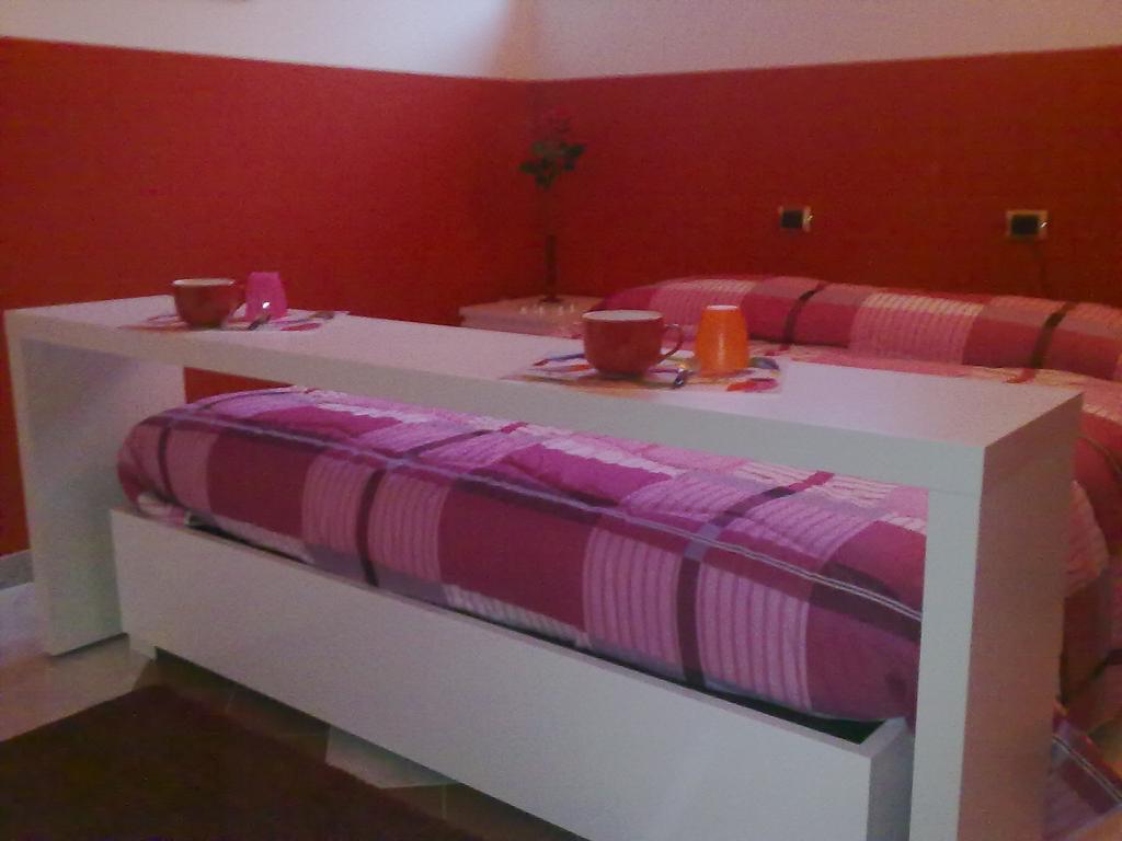 Affittacamere Valchiavenna - Foresteria Lombarda Con Parcheggio Privato Sul Posto! Apprezzata Gestione Familiare Dal 2012, Qualita-Prezzo Top! "Guest-House With Private Parking On Site! Appreciated Family Management Since 2012, Quality-Price Top!" 객실 사진