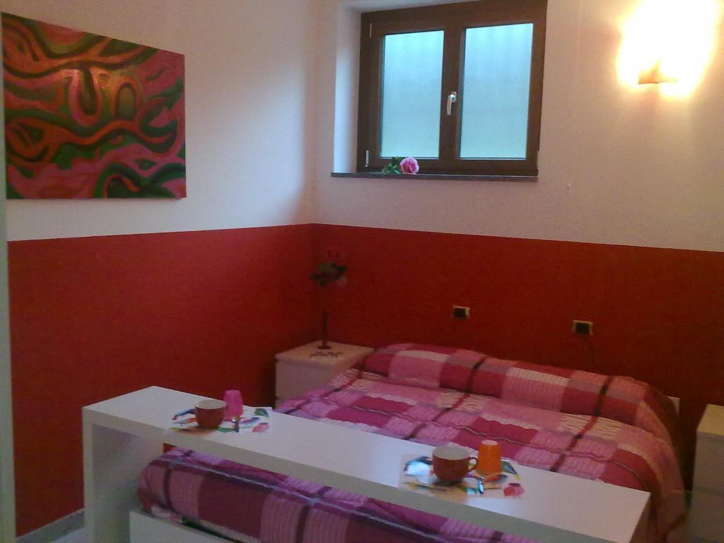 Affittacamere Valchiavenna - Foresteria Lombarda Con Parcheggio Privato Sul Posto! Apprezzata Gestione Familiare Dal 2012, Qualita-Prezzo Top! "Guest-House With Private Parking On Site! Appreciated Family Management Since 2012, Quality-Price Top!" 객실 사진
