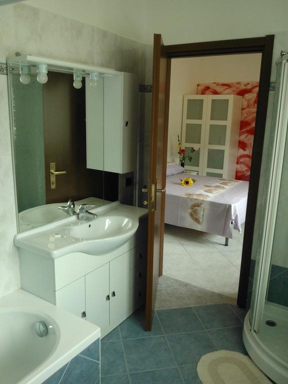 Affittacamere Valchiavenna - Foresteria Lombarda Con Parcheggio Privato Sul Posto! Apprezzata Gestione Familiare Dal 2012, Qualita-Prezzo Top! "Guest-House With Private Parking On Site! Appreciated Family Management Since 2012, Quality-Price Top!" 객실 사진