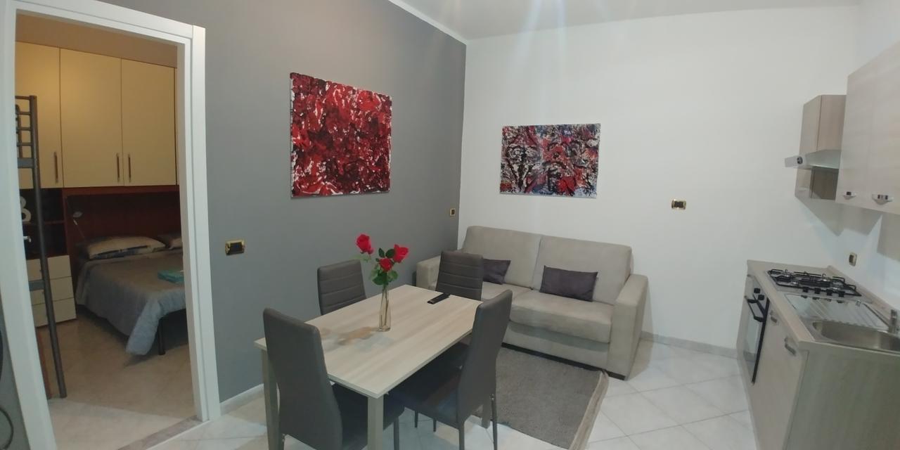 Affittacamere Valchiavenna - Foresteria Lombarda Con Parcheggio Privato Sul Posto! Apprezzata Gestione Familiare Dal 2012, Qualita-Prezzo Top! "Guest-House With Private Parking On Site! Appreciated Family Management Since 2012, Quality-Price Top!" 외부 사진
